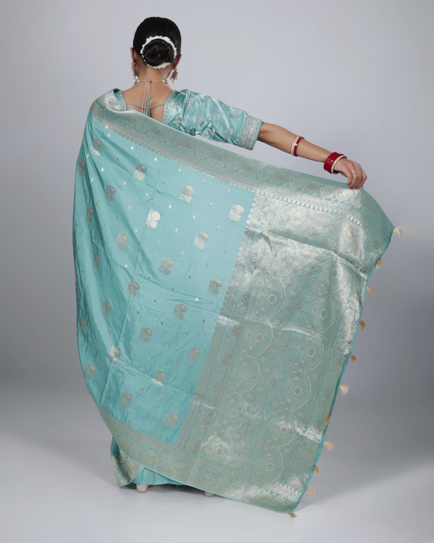 Saree Banarsi