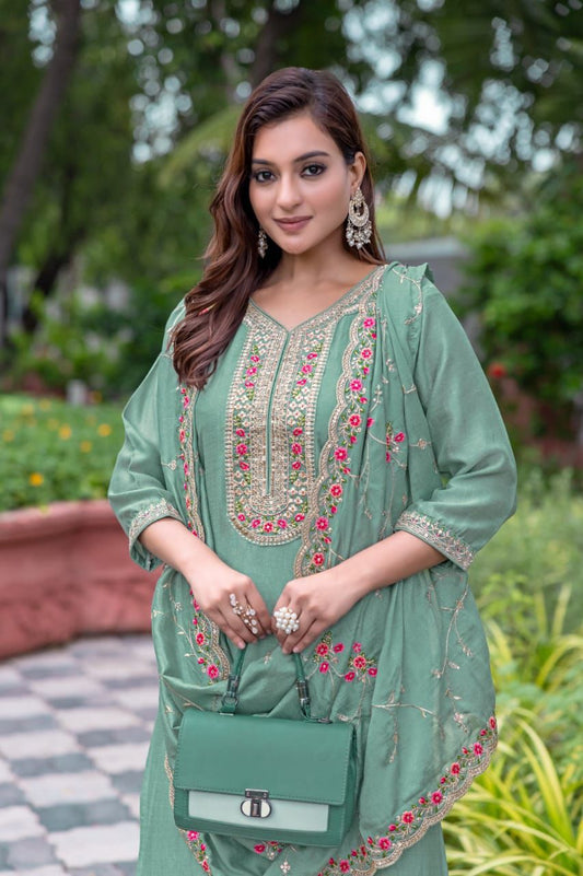 Elegant green embroidered kurta pant set with dupatta