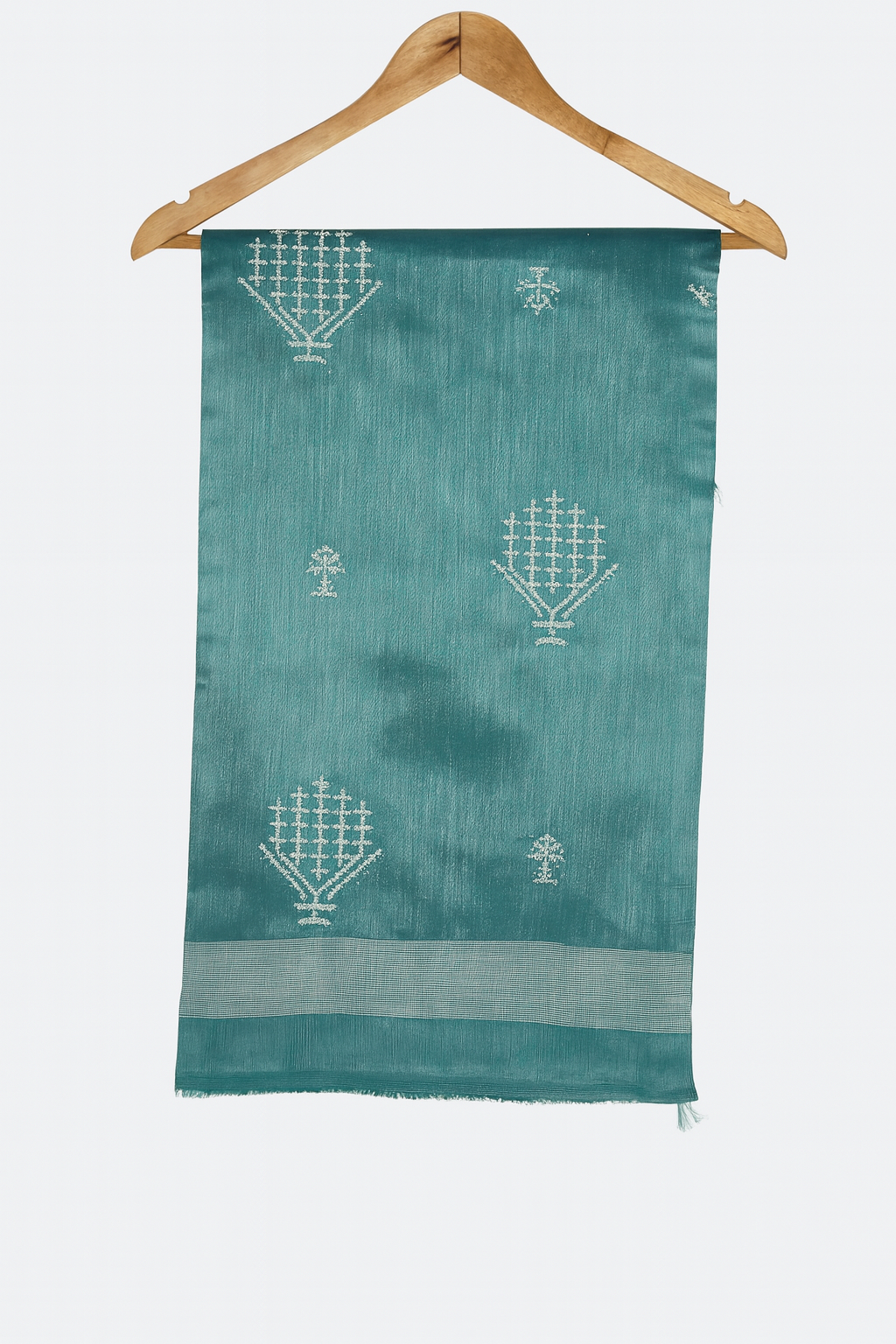 Handloom Saree with Intricate Thread Work and Subtle Zari Border