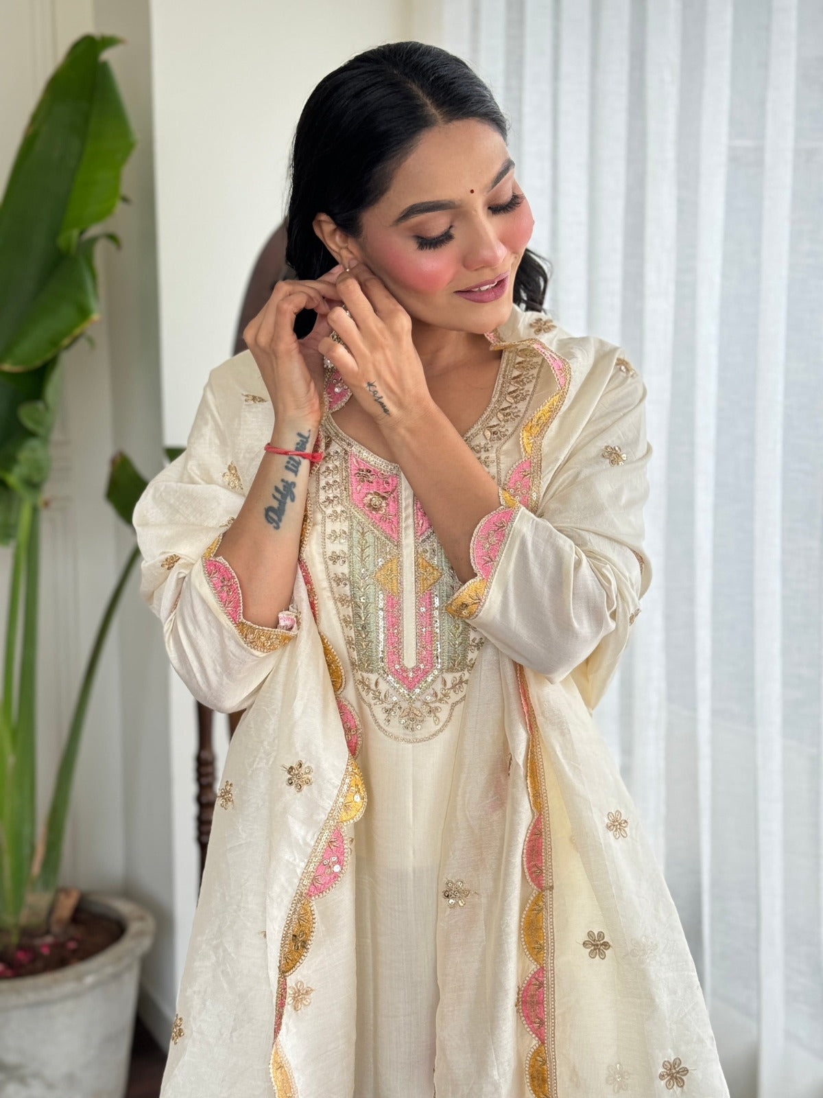 women embroidered straight set