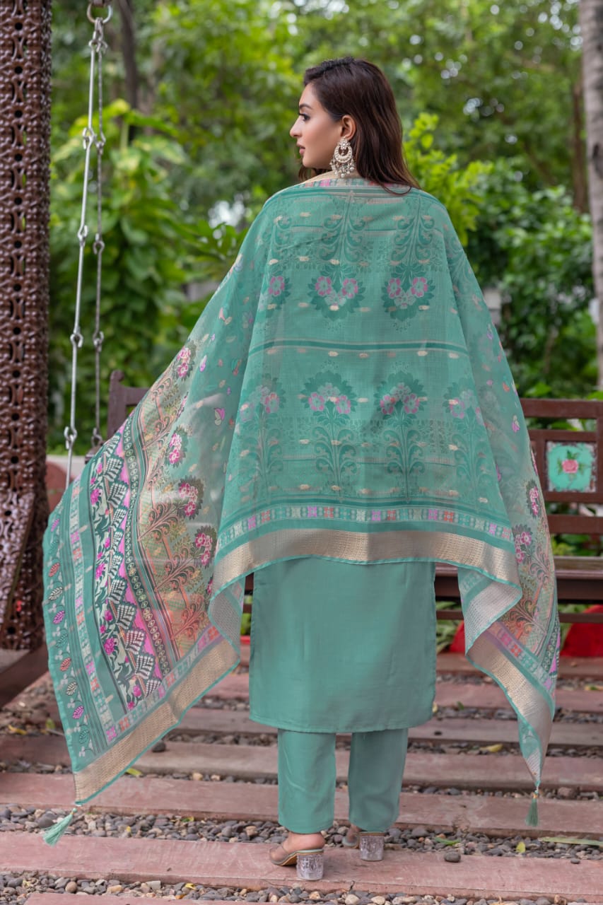 Elegant Pastel Green Embroidered Suit Set with Dupatta